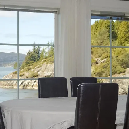 Cozy In Vestre Vinnesvag With Kitchen Blaenes